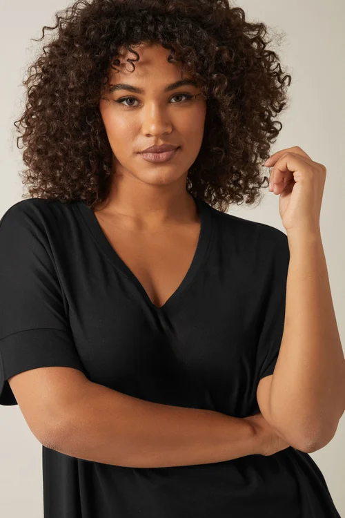 Evans Curve Black V-Neck Modal Rich T-Shirt - Size 22-24 Image 4