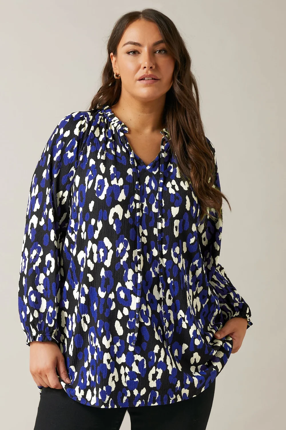 EVANS Curve Blue Animal Print Jersey Crepe Blouse - Size 26-28 Image 2