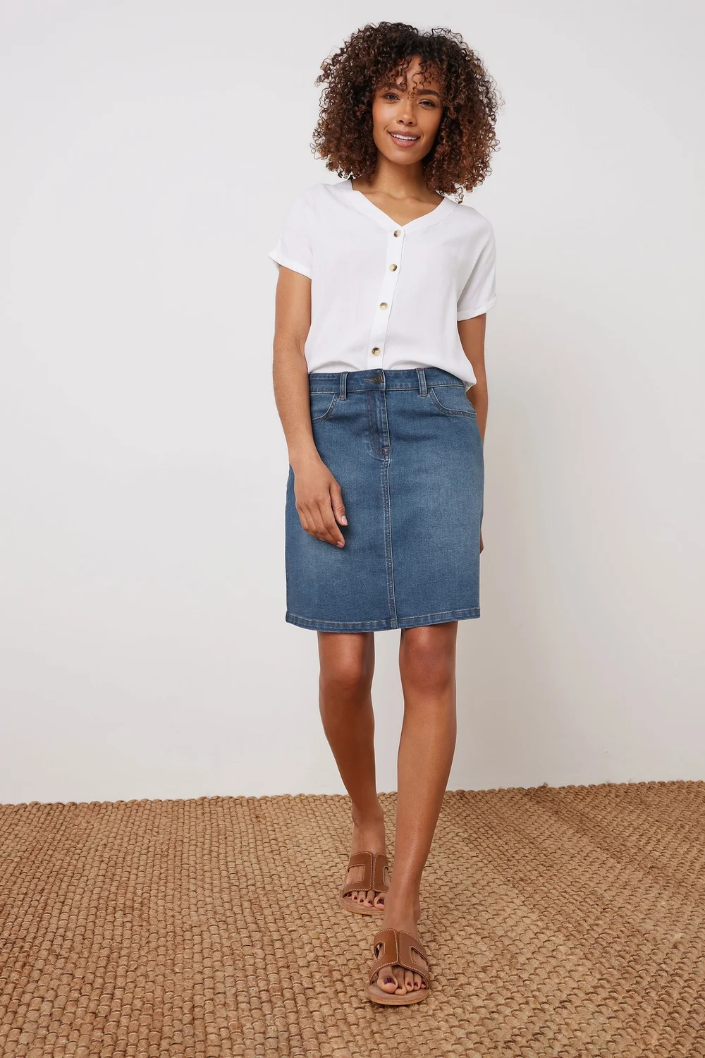 M&Co Blue Mid-Wash Denim Skirt - Size 20 Image 2