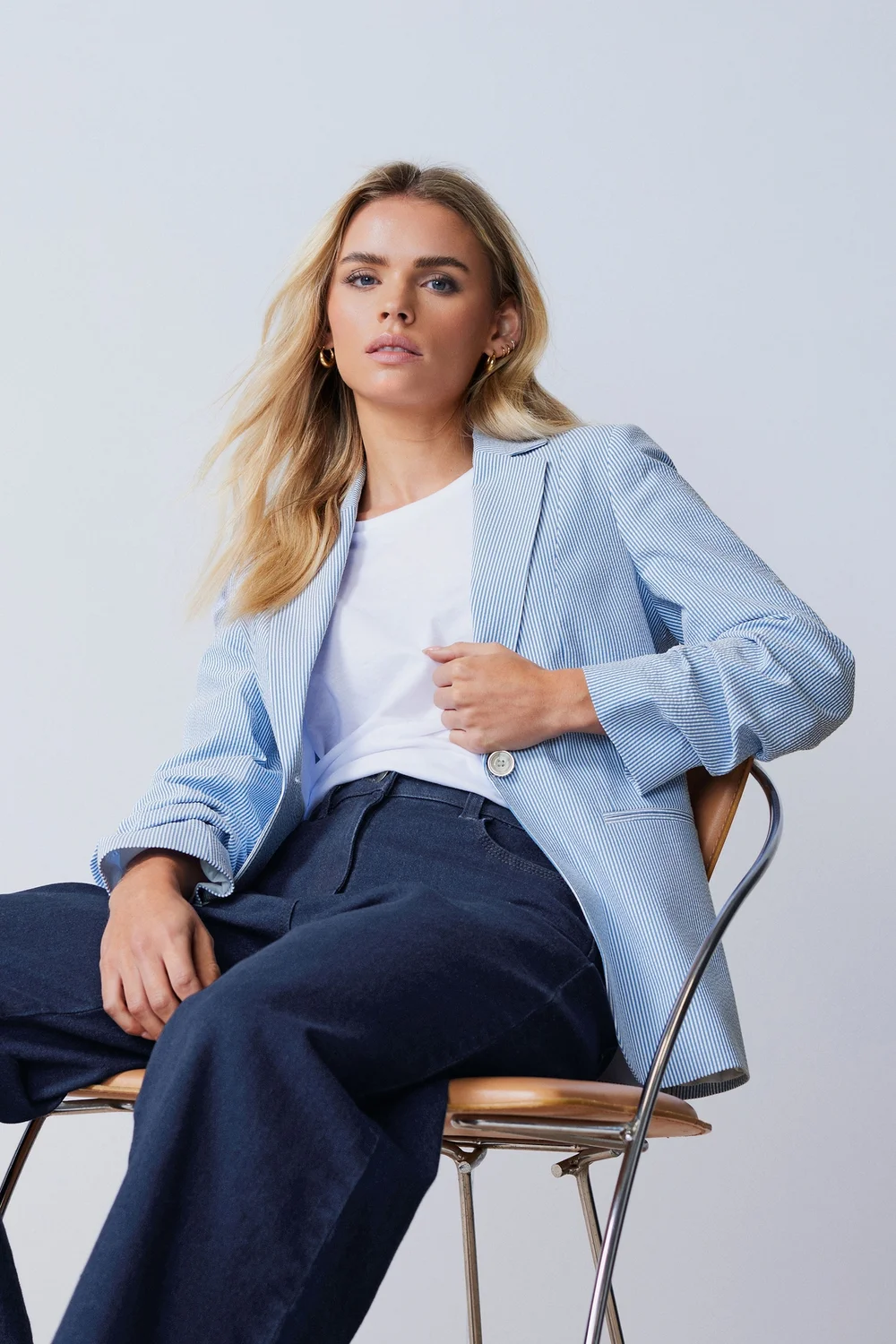 M&Co Petite Blue Stripe Seersucker Blazer - 10 Image 1