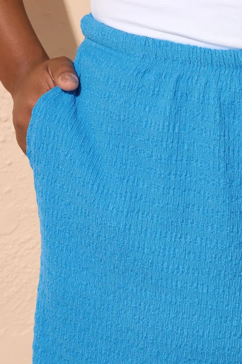 Yours Curve Blue Textured Shorts - 26-28 Image 4