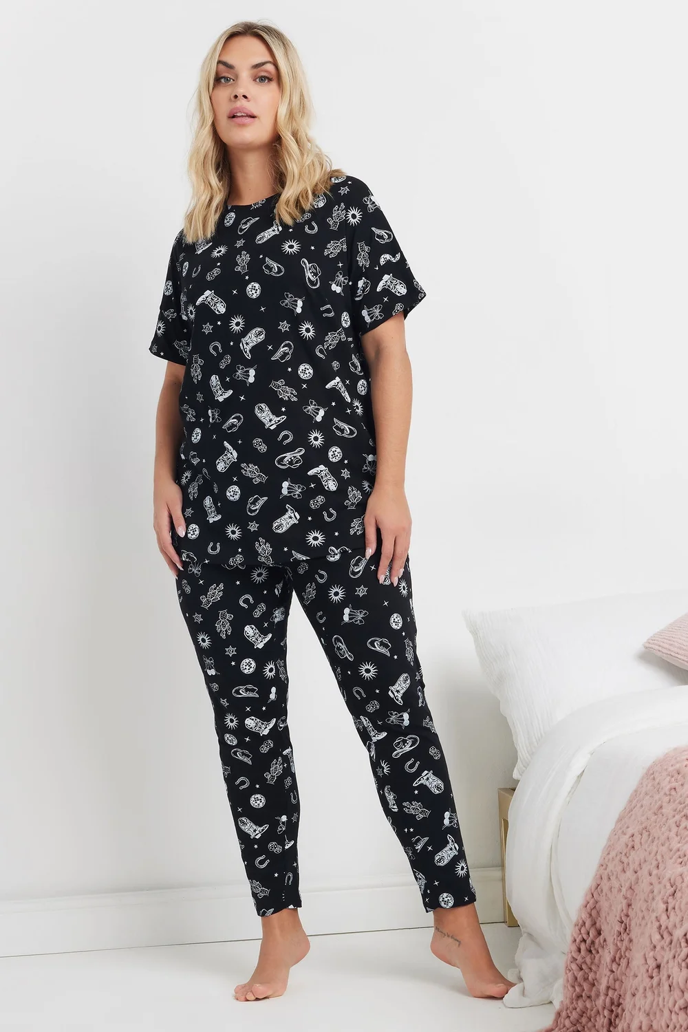 YOURS Curve Black & White Cowboy Print Pyjama Set - Size 18-20 Image 1