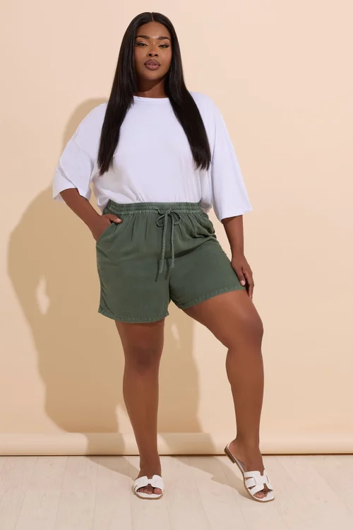 Yours Curve Khaki Green Chambray Shorts - 26-28 Image 2
