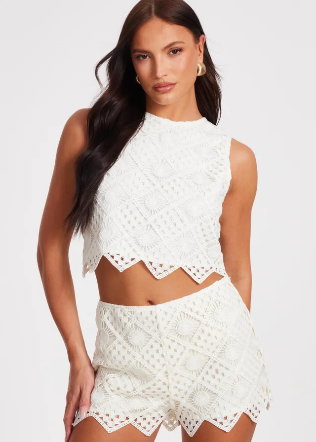 Quiz Cream Crochet Tank Top