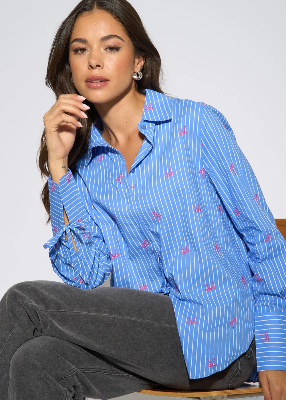 Gini London Blue Bow Embroidered Extreme Cuff Stripe Shirt - 14 Image 3