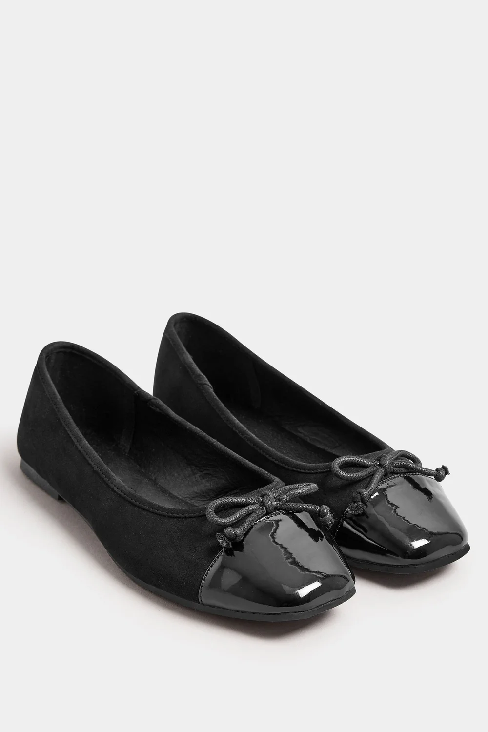 Yours Black Chisel Toe Ballerina Pumps In Extra Wide Fit - 6 Extra Wide Image 2