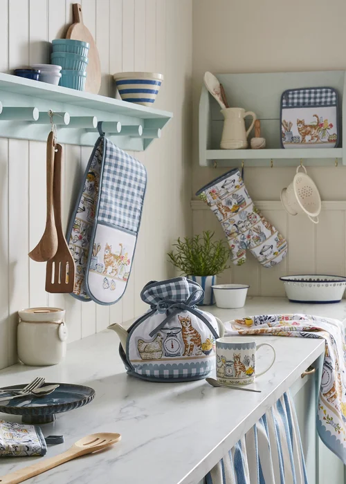 Ulster Weavers Pantry Cats Multi Colour Apron - PVC/Oilcloth - One Size Image 3