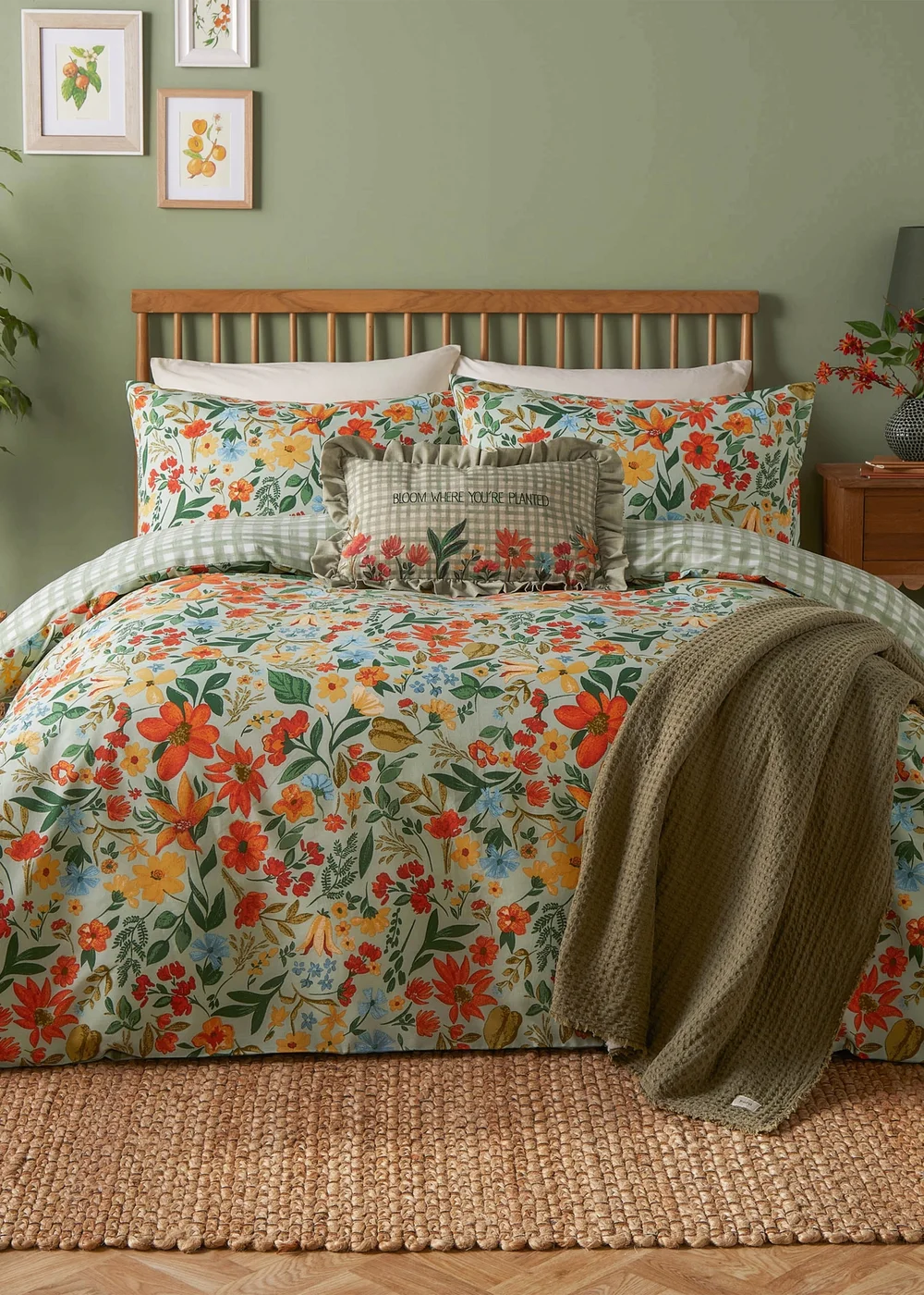 furn. Meadowhaze Printed Green Duvet Cover Set - Single Image 1