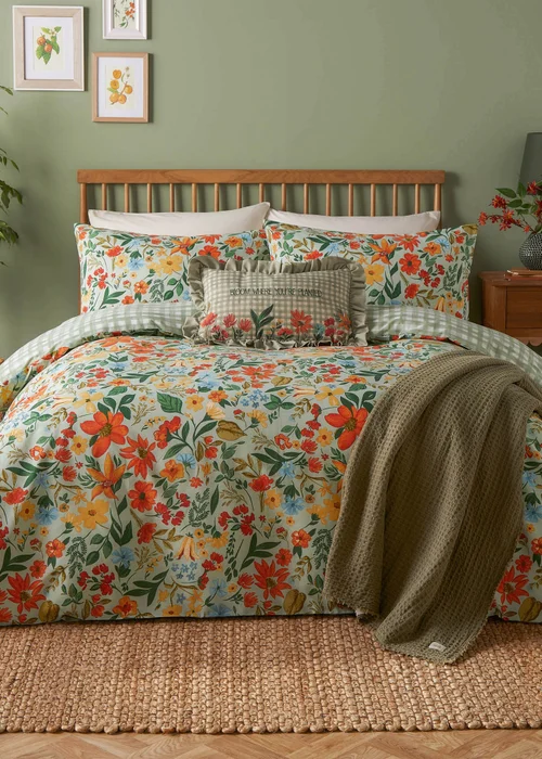 furn. Meadowhaze Printed Green Duvet Cover Set - Single Image 1