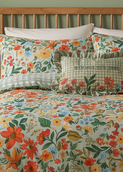 furn. Meadowhaze Printed Green Duvet Cover Set - Single Image 3