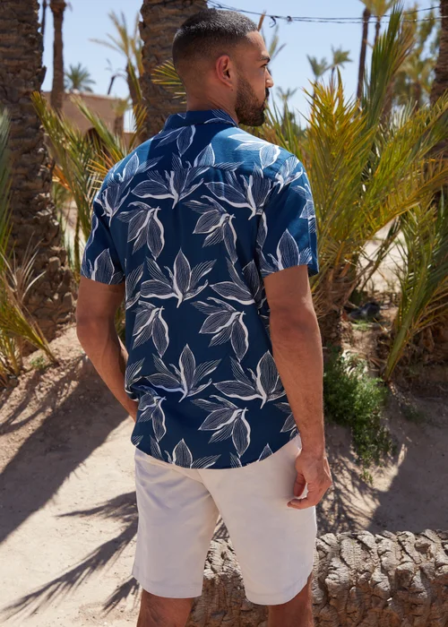 Threadbare Navy Leaf Print Short Sleeve Shirt - M Image 2