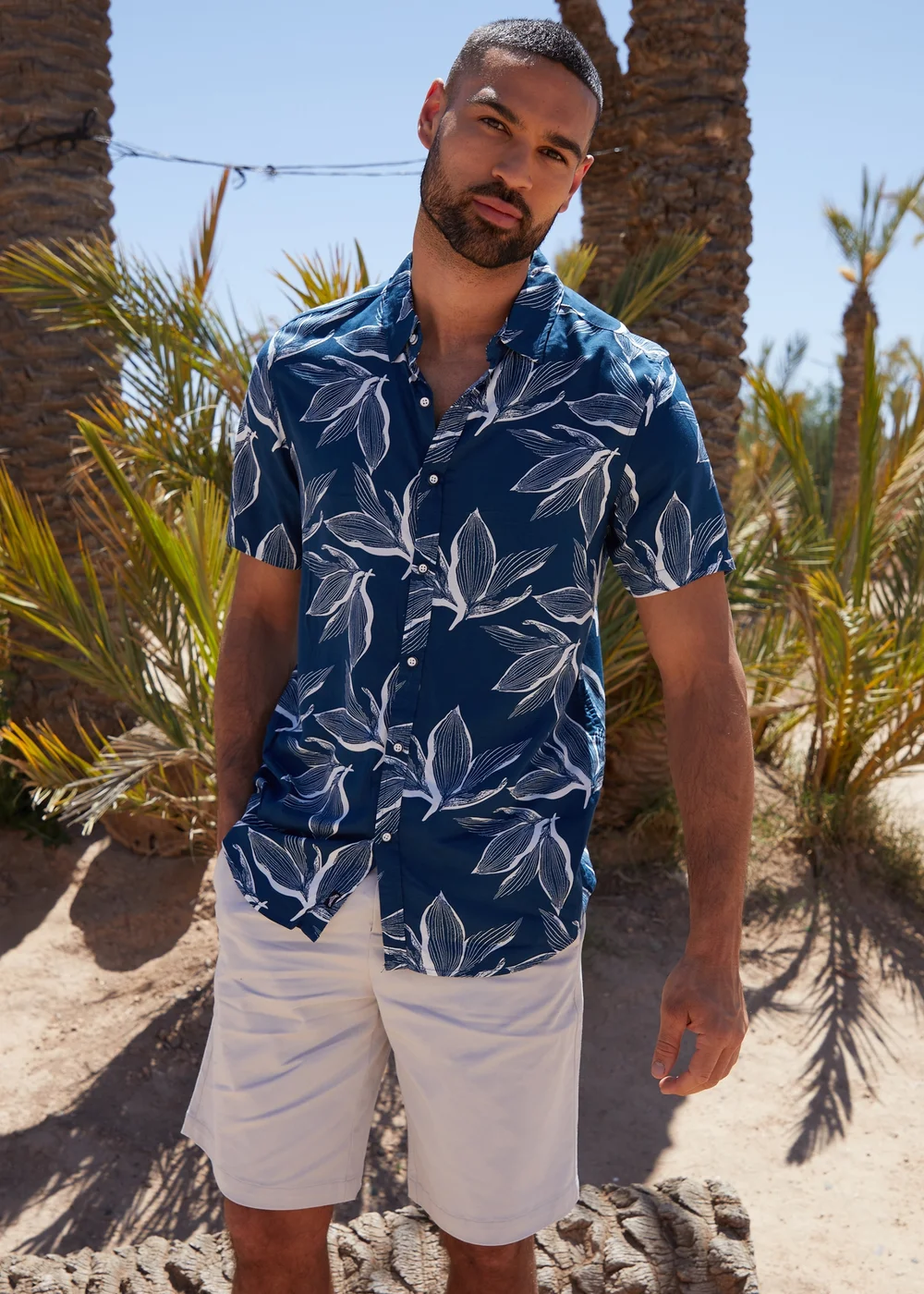 Threadbare Navy Leaf Print Short Sleeve Shirt - M Image 1