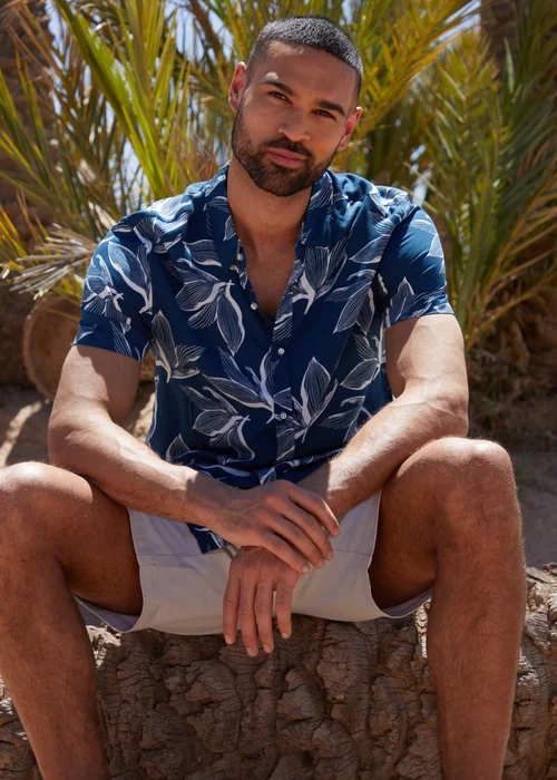 Threadbare Navy Leaf Print Short Sleeve Shirt - M Image 3