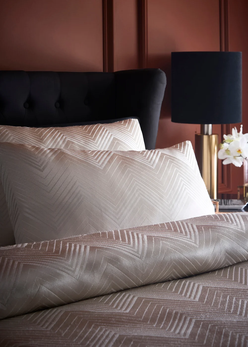 Laurence Llewelyn-Bowen Cocktail Reversible Ivory Duvet Cover Set - Double Image 2