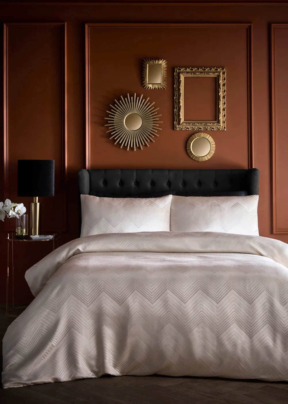 Laurence Llewelyn-Bowen Cocktail Reversible Ivory Duvet Cover Set - Double Image 1