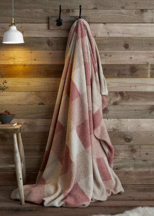 Appletree Ashford Check Reversible Natural Throw - One Size Image 1