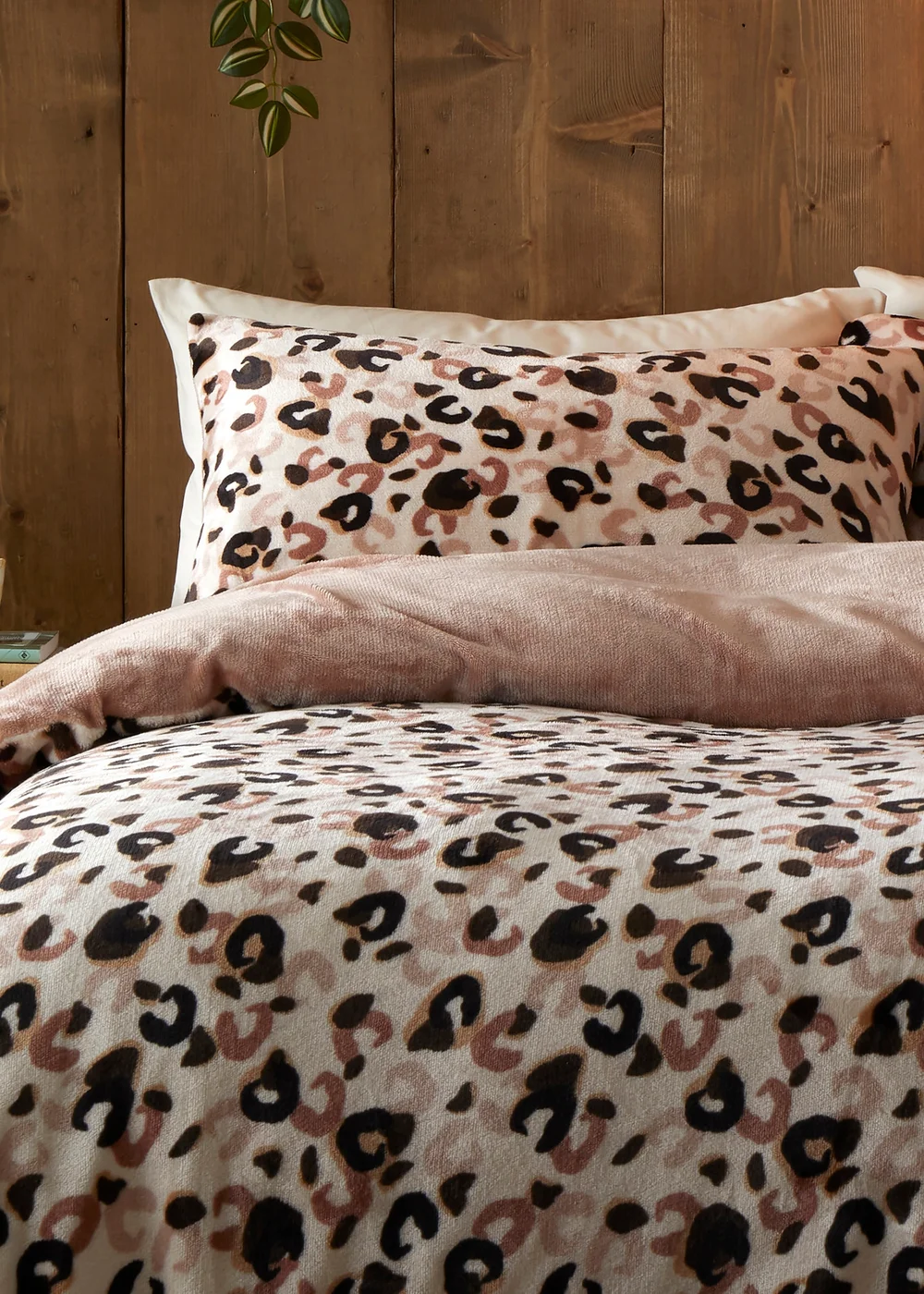 Fusion Cosy Leopard Soft Fleece Natural Duvet Cover Set - Single Image 2