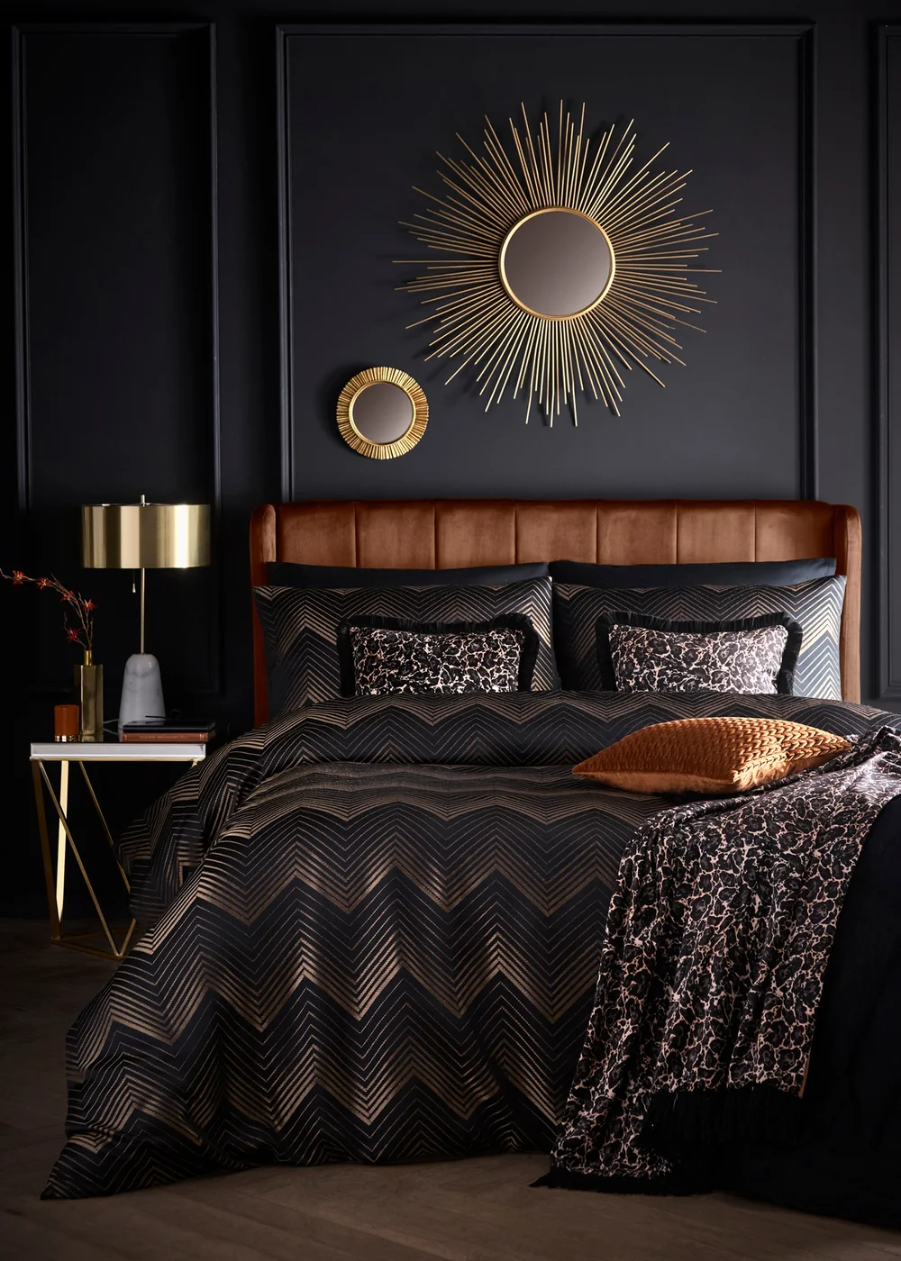 Laurence Llewelyn-Bowen Josephine Velvet Gold Throw - 130 x 180cm Image 6