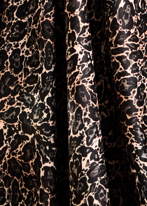 Laurence Llewelyn-Bowen Josephine Velvet Gold Throw - 130 x 180cm Image 4