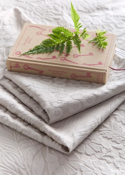 Appletree Toria Reversible Tufted Stone Duvet Cover Set - Double Image 4