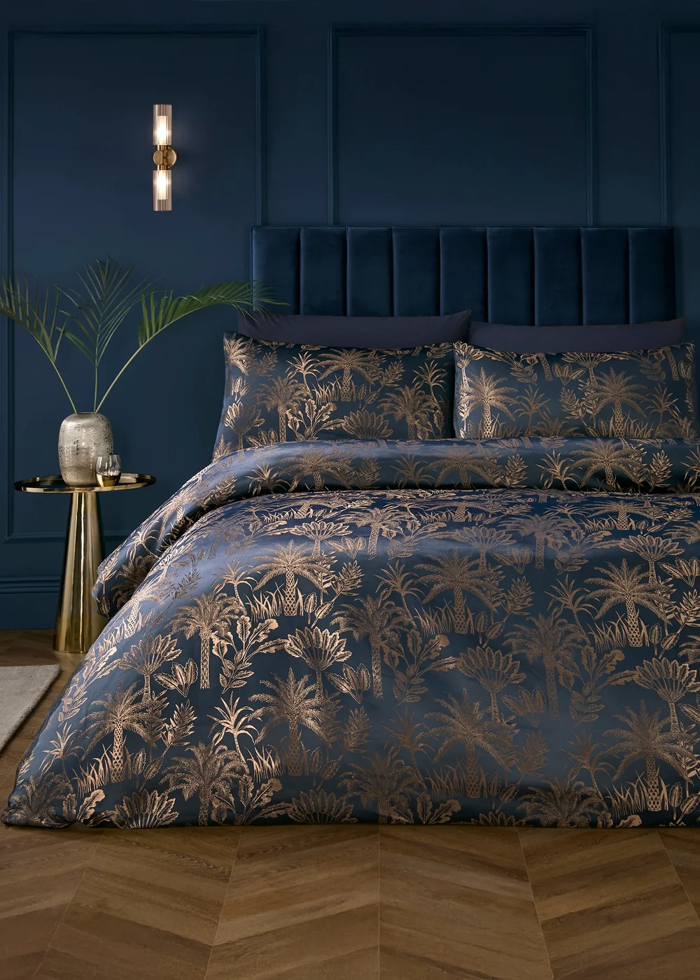 Soiree Midnight Palm Jacquard Navy Duvet Cover Set - Double Image 1