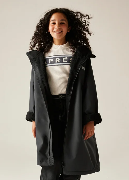 Regatta Slate Kids' Changing Robe - Age 3-5 years Image 1