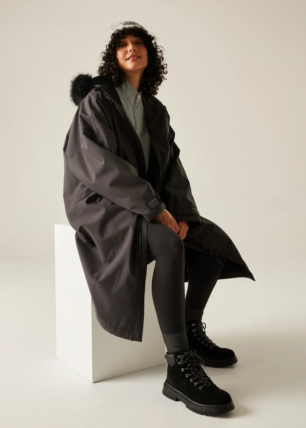 Regatta Slate Changing Robe - XS-S Image 5