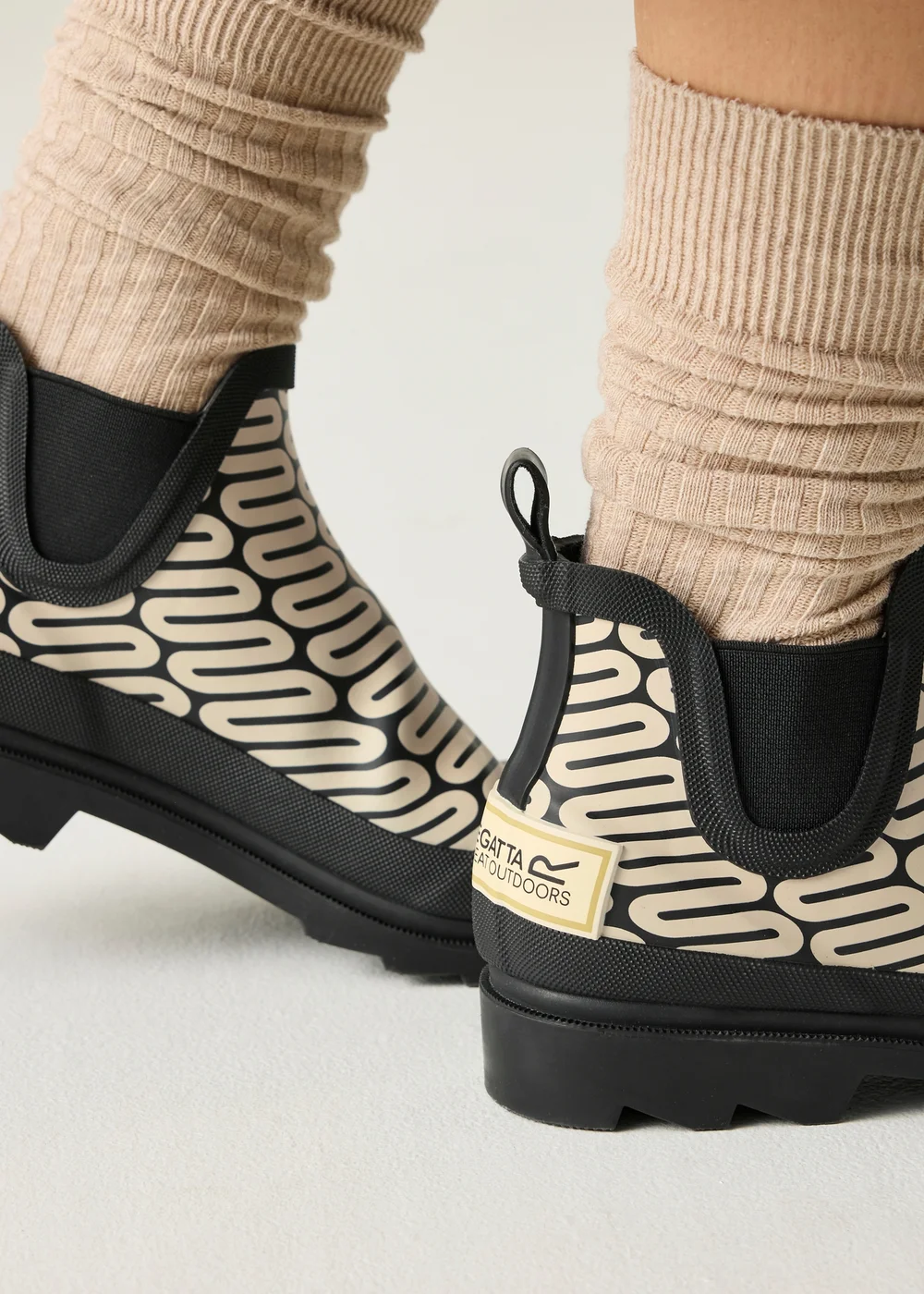 Regatta Black/ Off White Orla Welly Mid Wellies - Size 8 Image 2