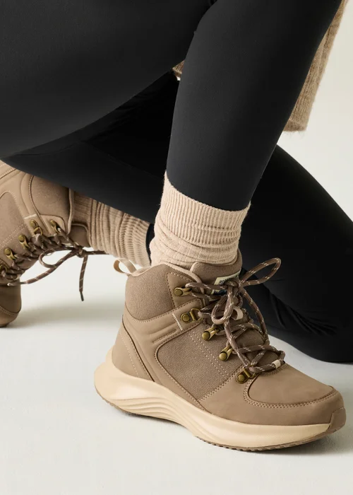 Regatta Chestnut Sambrook Waterproof Boots - Size 7 Image 1