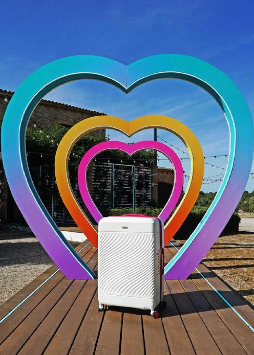 Rock Love Island Suitcase Pink - Cabin Image 6
