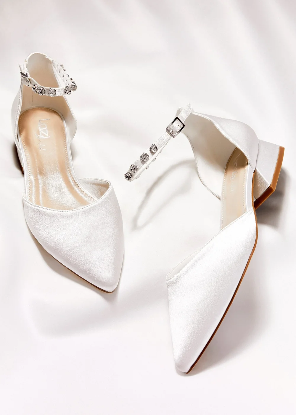 Linzi Everlasting Wide Fit Ivory Satin Low Block Court Heel - Size 6 Image 1