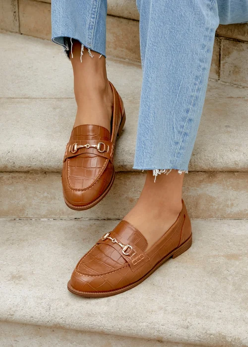 Linzi Maison Tan Faux Croc Patent Leather Loafer - Size 4 Image 1