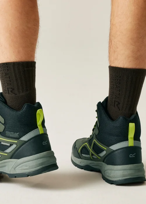 Regatta Dark Green Vendeavour Boots - Size 6.5 Adult Footwear Image 2