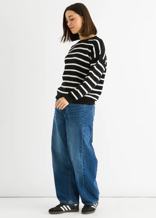 Gini London Black Stripe Chunky Knit Oversized Jumper - M/L Image 4