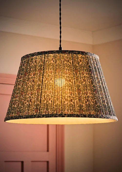 ValueLights Abel Floral Pleated Large Easy Fit Lampshade - Large Image 2