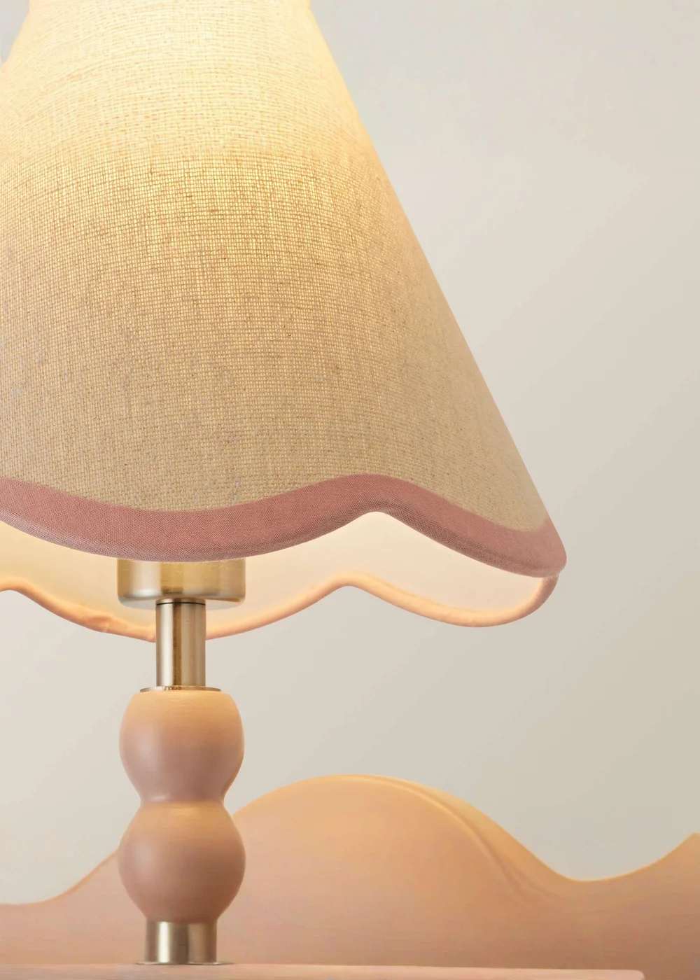 ValueLights Pair of Rose Pink Bobbin Wall Lights with Scallop Lampshades - One Size Image 4