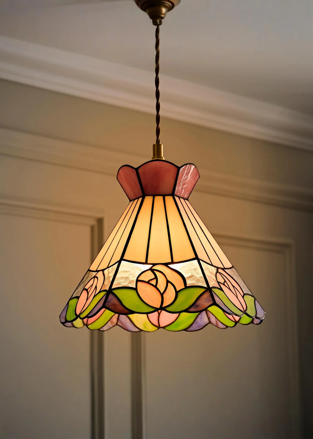 ValueLights Evelyn Tiffany Rose Glass Easy Fit Lampshade - One Size Image 2