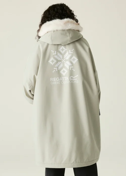 Regatta White Kids' Changing Robe (Age 3-13 years) - 005 Image 2