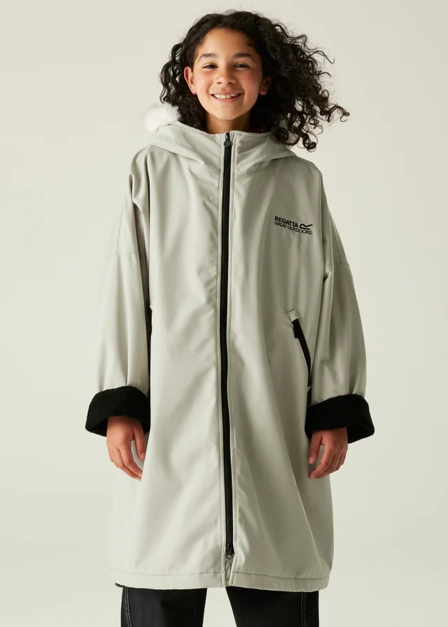 Regatta White Kids' Changing Robe (Age 3-13 years)