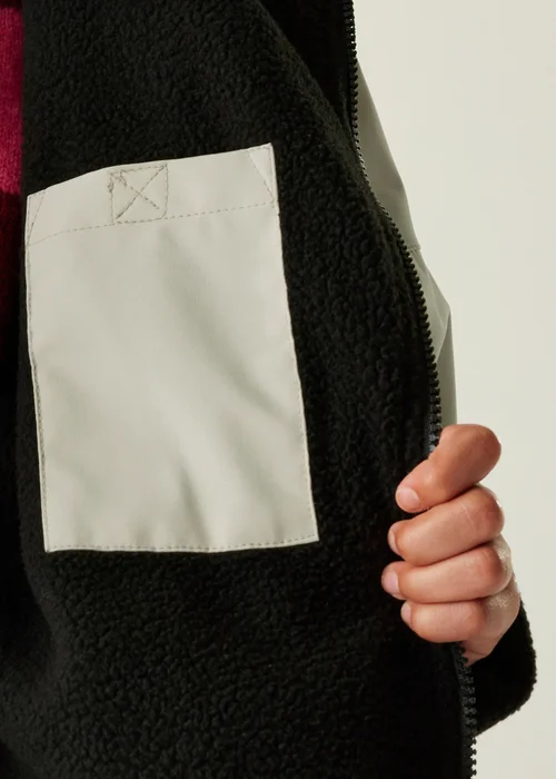 Regatta White Kids' Changing Robe (Age 3-13 years) - 005 Image 4