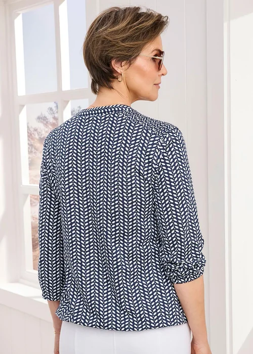 Cotton Traders Navy Cotton Bubble hem 3/4 Sleeve Printed Top - Size 8 Image 3