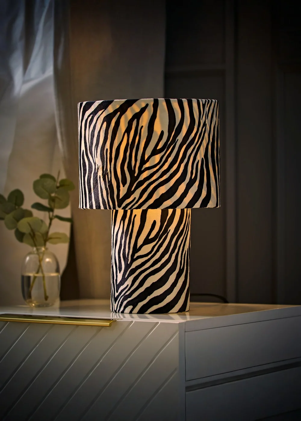 ValueLights Nessa Zebra Pattern Velvet Table Lamp - One Size Image 2