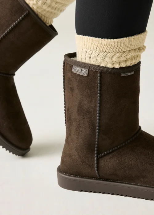 Regatta Chocolate Risely Waterproof Fur Lined Boots - Size 7 Image 1