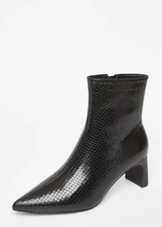 Quiz Black Snake Print Ankle Boots