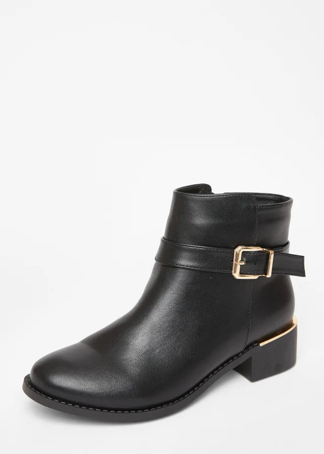 Quiz Black Wide Fit Buckle Chelsea Boots