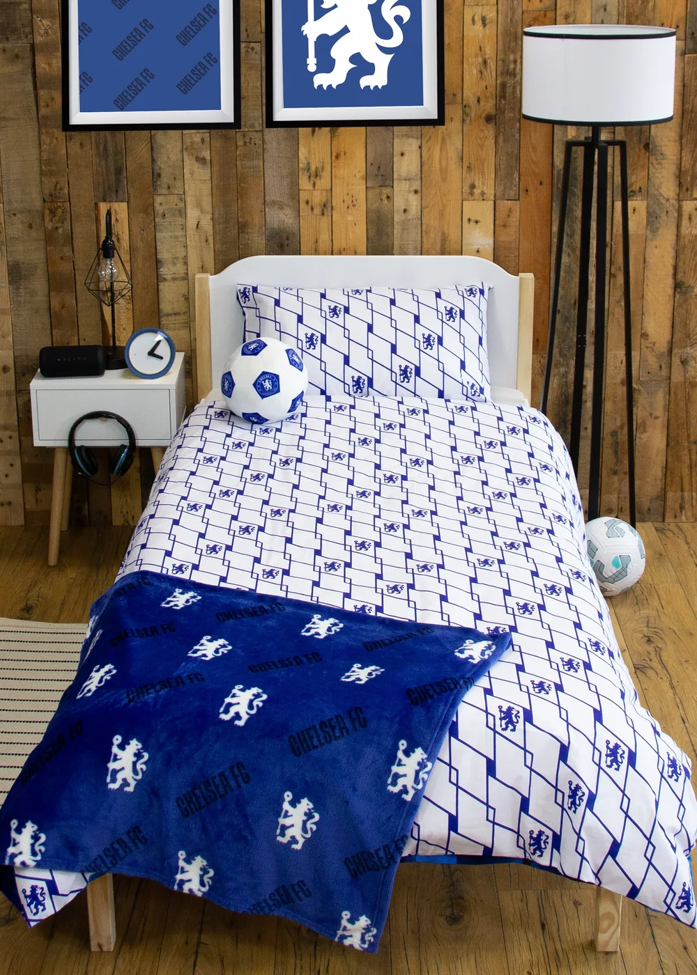 Chelsea FC Blue Geometric Panel Duvet Cover - Single Image 2