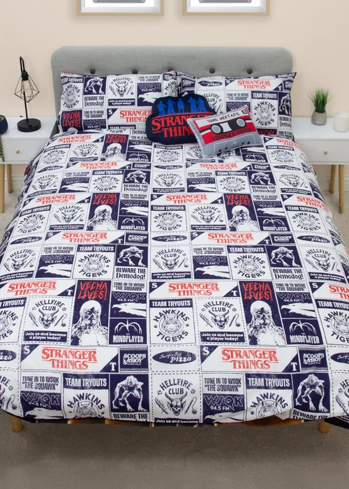 Stranger Things Flames Black Duvet Cover - Double Image 2