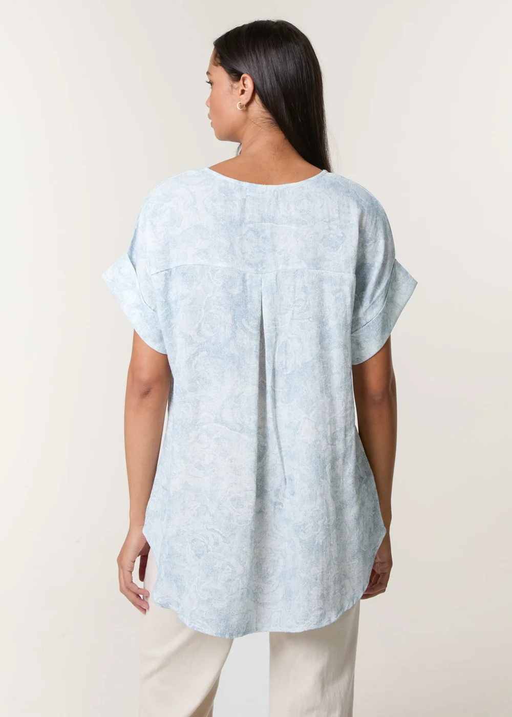 Blue Vanilla Blue Printed V Neck Button Top - Small Image 4