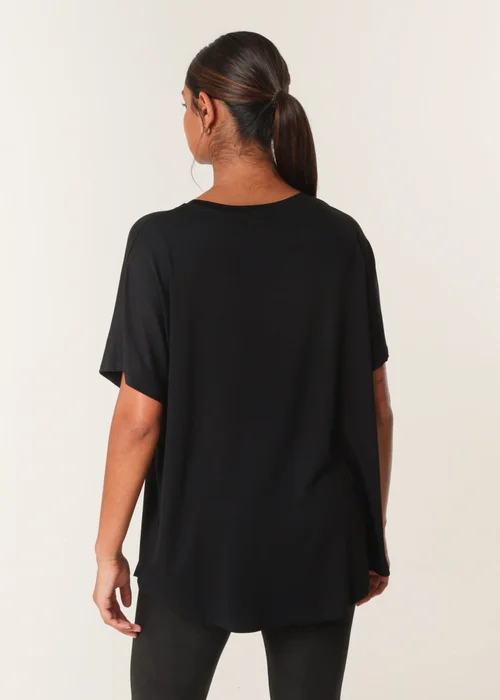 Blue Vanilla Black Round Neck Diamante Heart Detailing T-Shirt - S/M Image 5