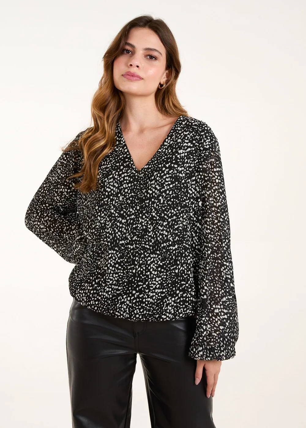 Blue Vanilla Black Pleated Bubble Hem Blouse - M/L Image 3